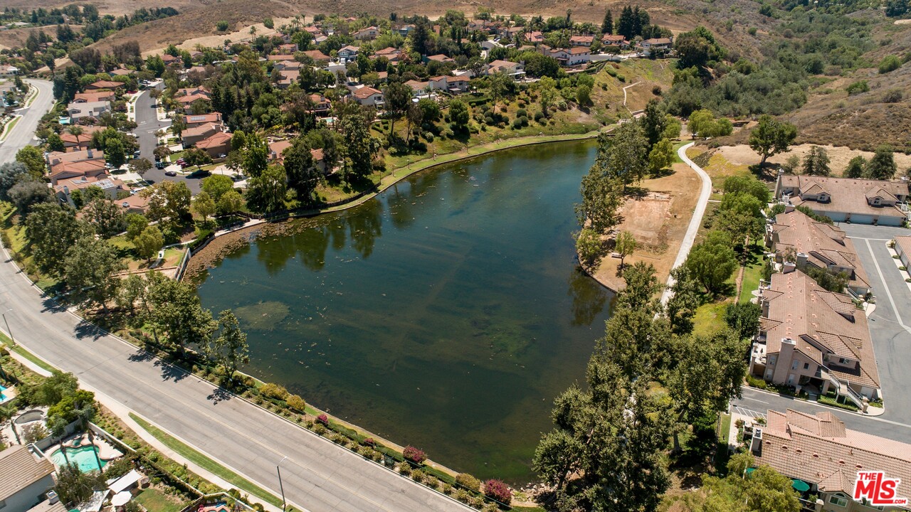 553 Fairfield Road Simi Valley, CA 93065 - Photo 41 of 49 an aerial view of residential houses with outdoor space