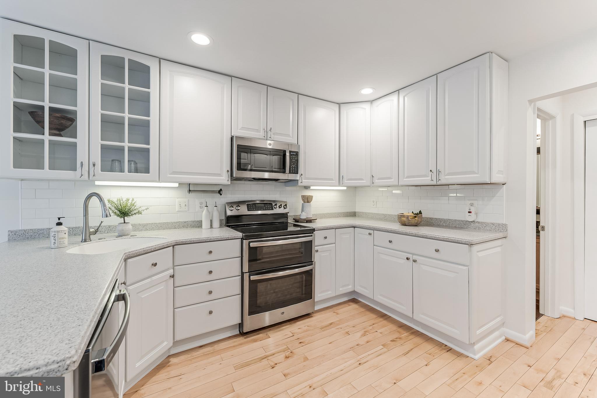 2261 Cedar Cove Court Reston, VA 20191 - Photo 28 of 102