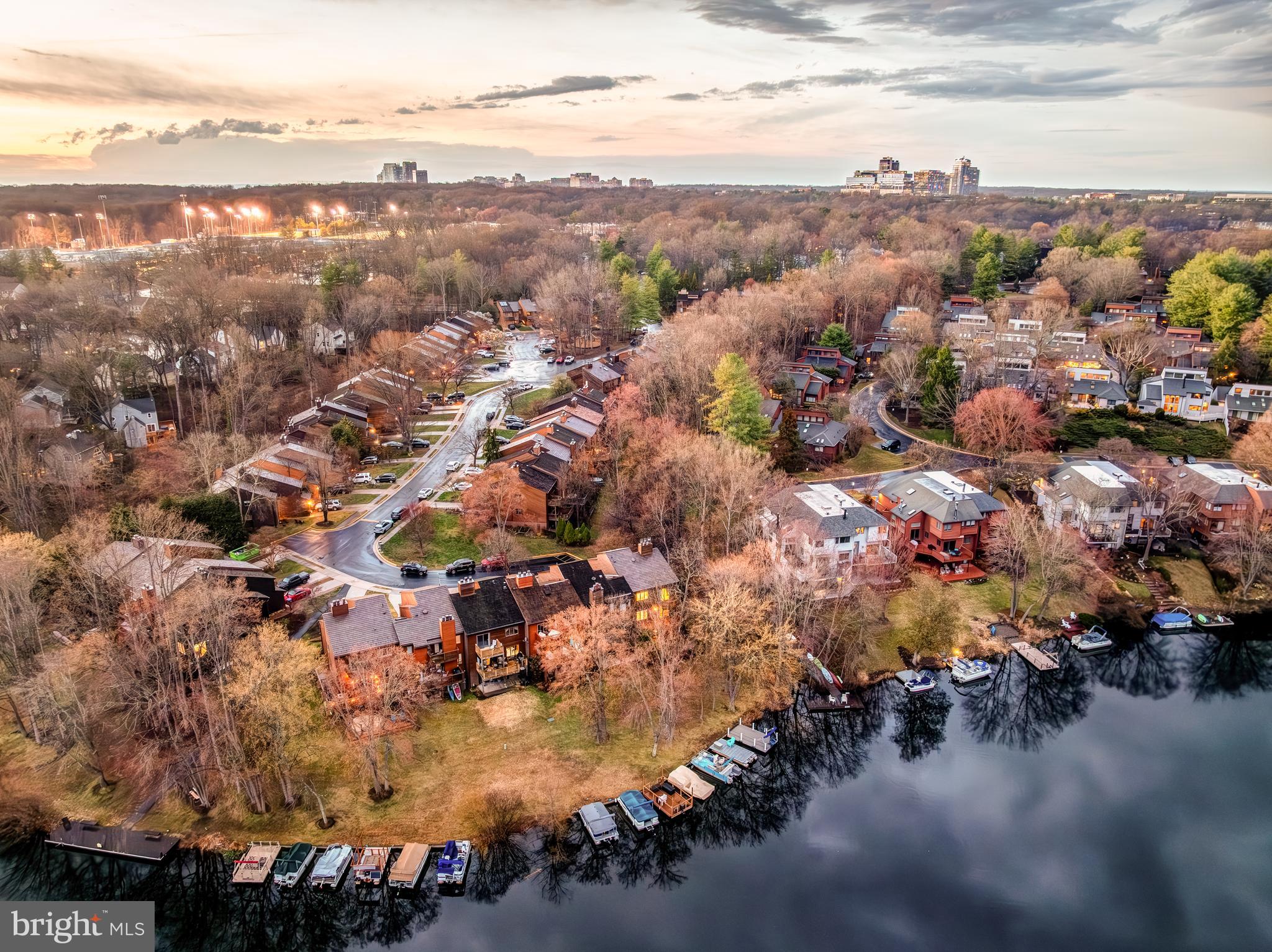 2261 Cedar Cove Court Reston, VA 20191 - Photo 6 of 102