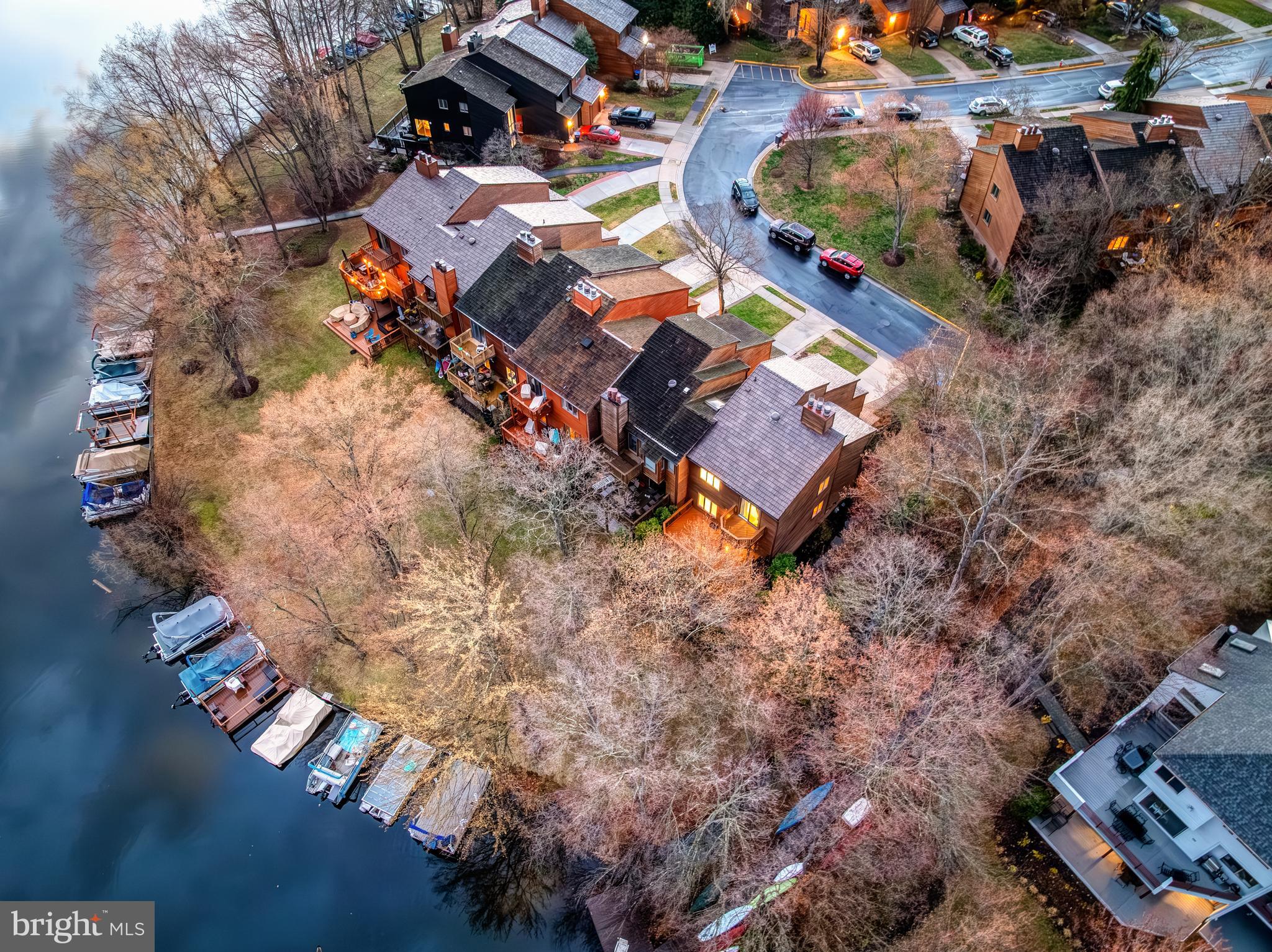 2261 Cedar Cove Court Reston, VA 20191 - Photo 8 of 102