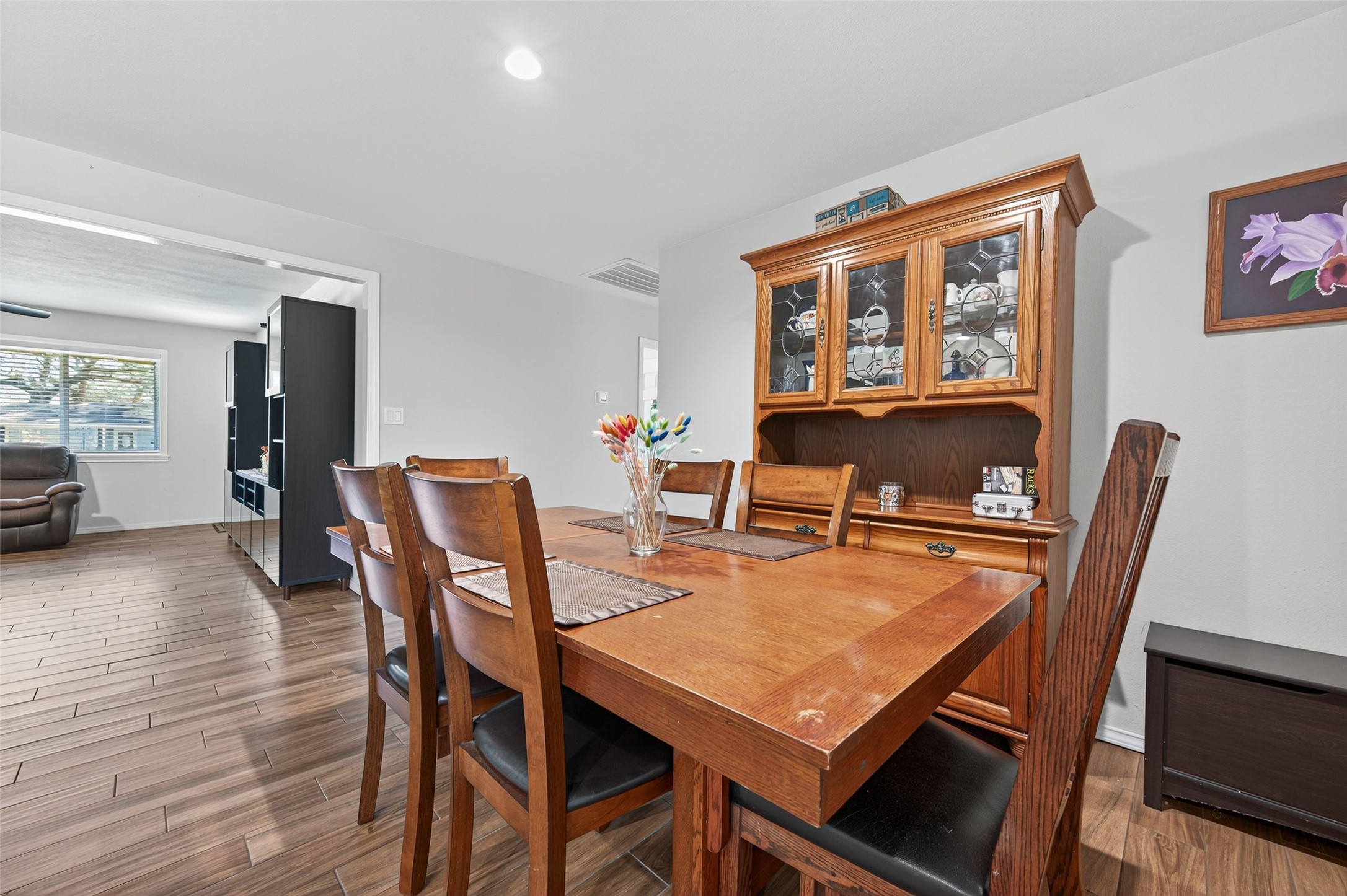 204 King Drive Columbus, TX 78934 - Photo 14 of 50 a dining room with furniture and window
