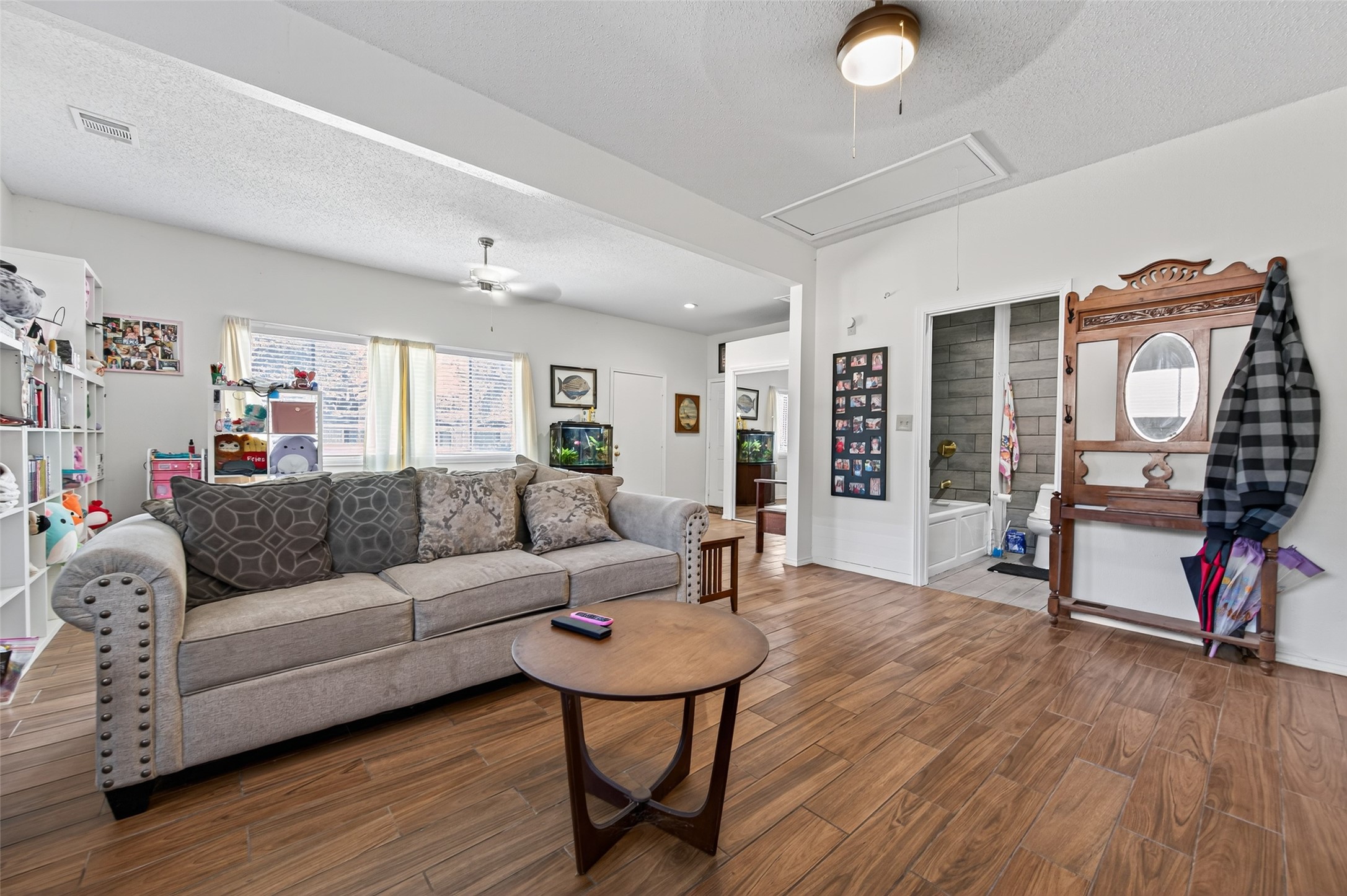 204 King Drive Columbus, TX 78934 - Photo 33 of 50 a living room with furniture and wooden floor