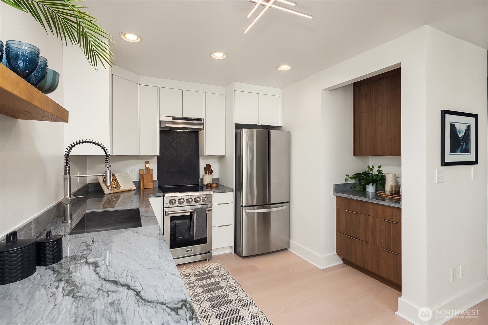 1000 Union Street, Unit PHD Seattle, WA 98101 - Photo 17 of 40