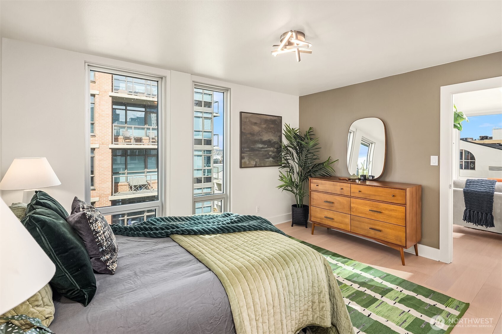 1000 Union Street, Unit PHD Seattle, WA 98101 - Photo 23 of 40