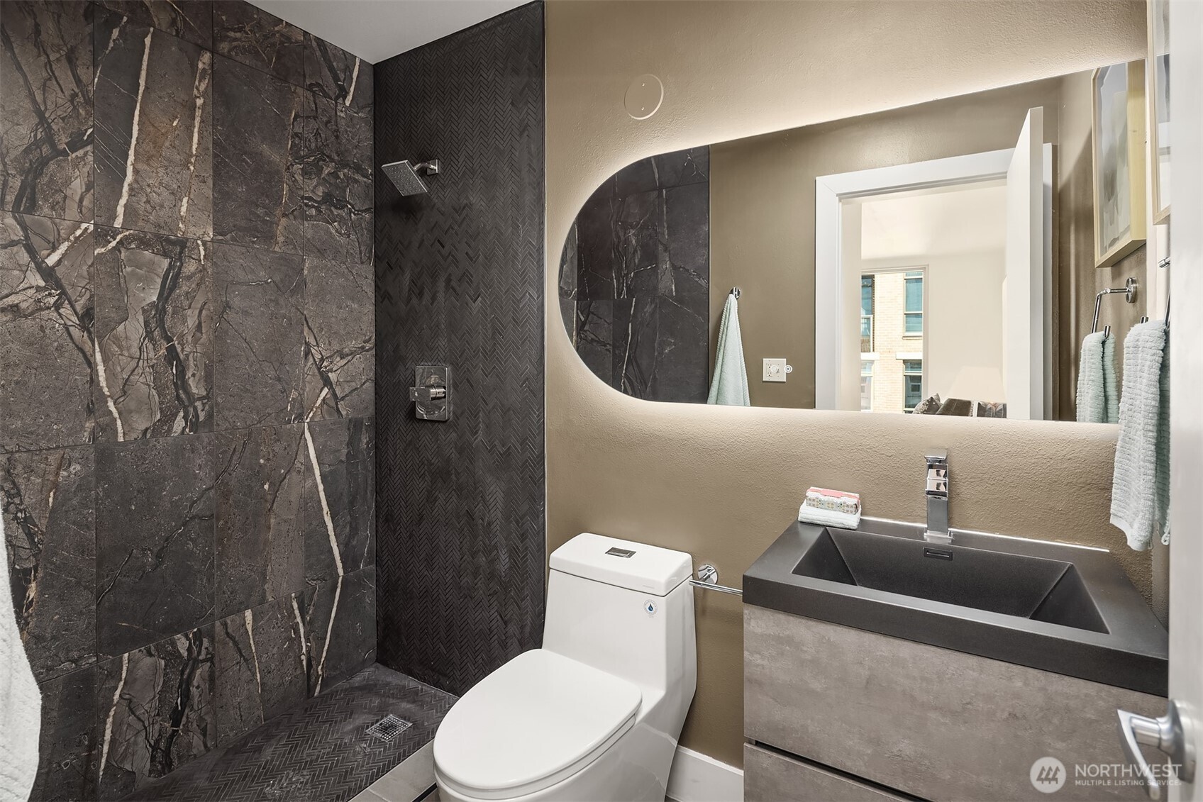 1000 Union Street, Unit PHD Seattle, WA 98101 - Photo 25 of 40