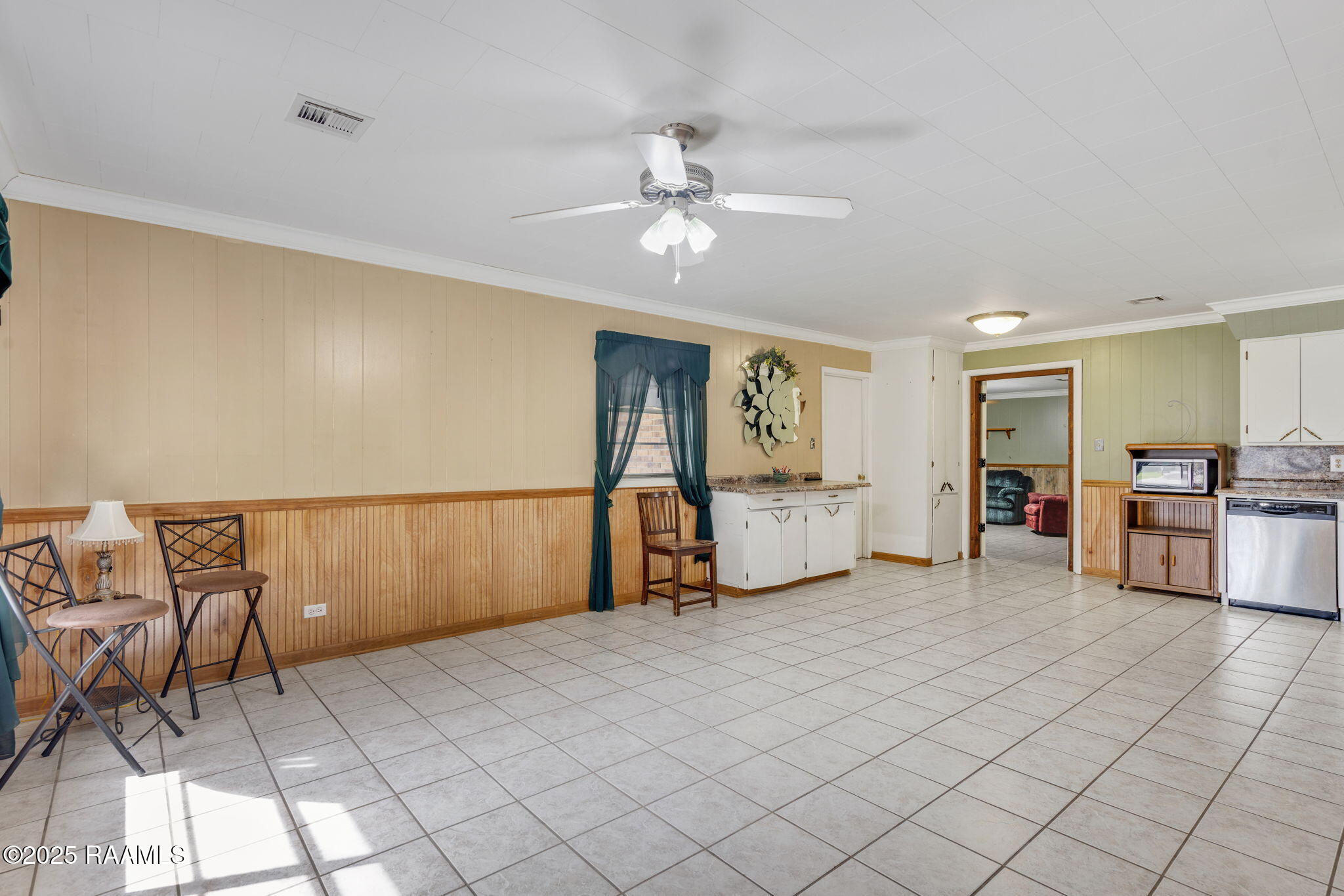 713 North Severin Street Erath, LA 70533 - Photo 4 of 28 3-web-or-mls-713 N Severin St-3