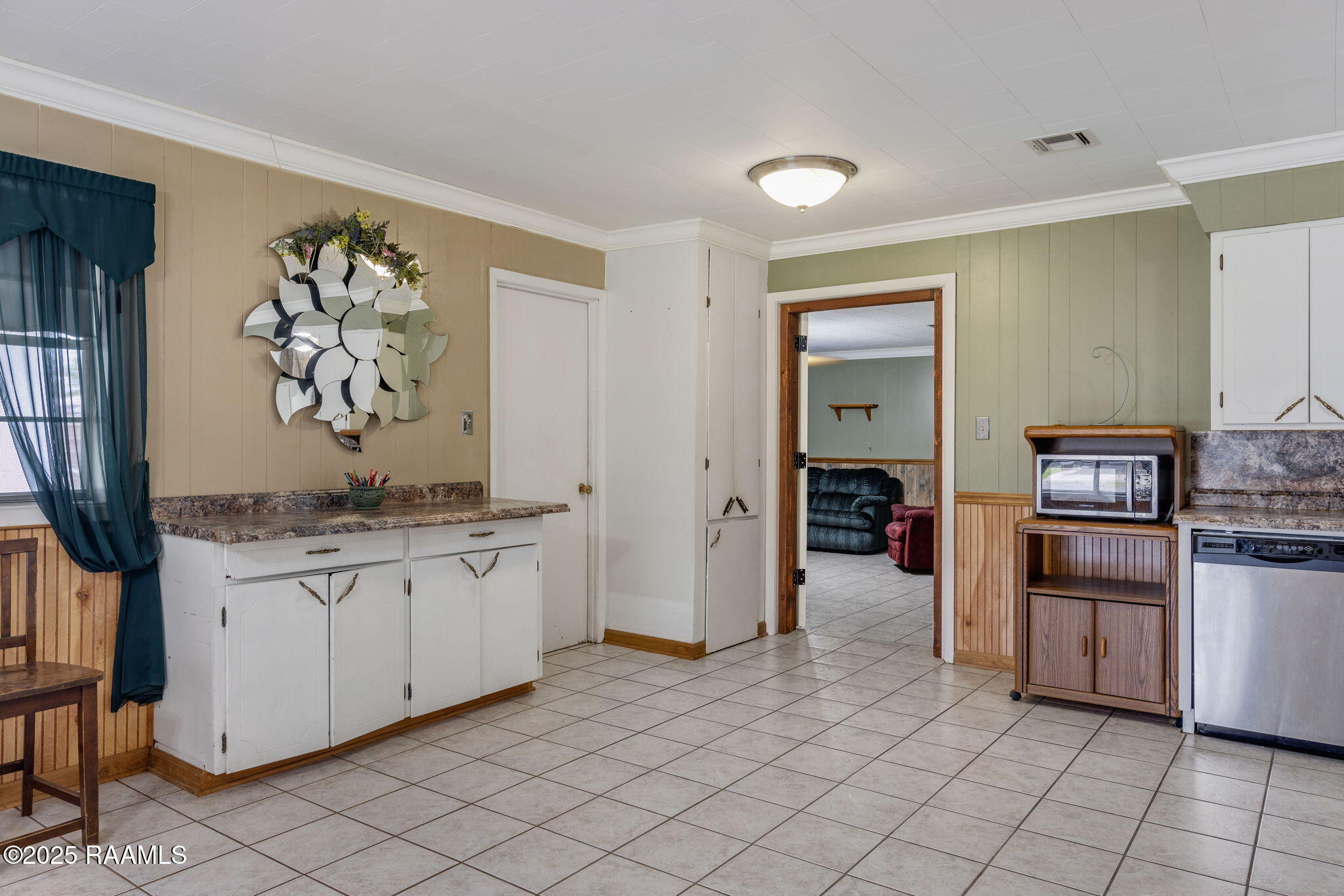 713 North Severin Street Erath, LA 70533 - Photo 9 of 28 7-web-or-mls-713 N Severin St-7