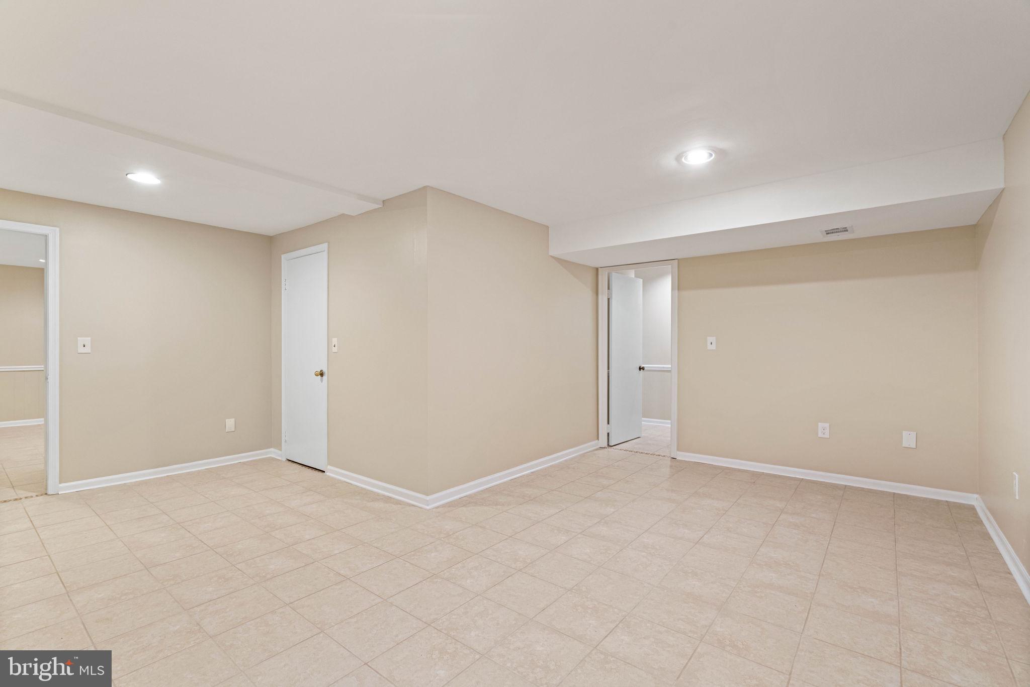 9833 Natick Road Burke, VA 22015 - Photo 37 of 50