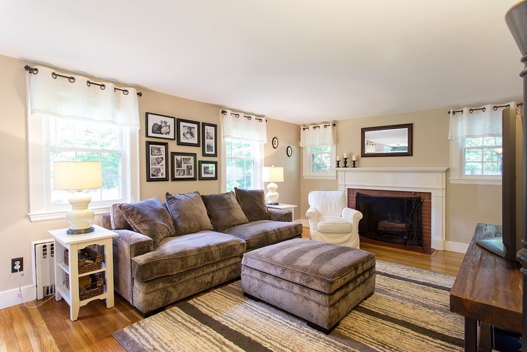 12 Highfield Road Hingham, MA 02043 - Photo 8 of 16 Gallery Image 8