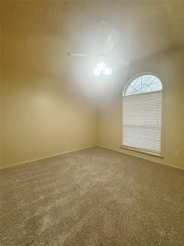 $1,995 | 1600 Weatherstone Drive, DeSoto, TX 75115