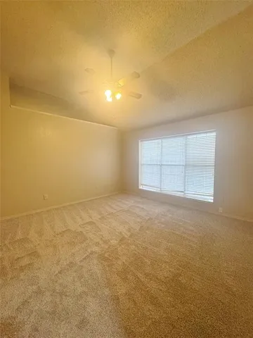 $1,995 | 1600 Weatherstone Drive, DeSoto, TX 75115