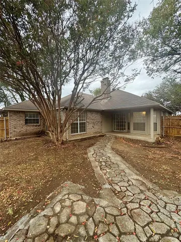 $1,995 | 1600 Weatherstone Drive, DeSoto, TX 75115