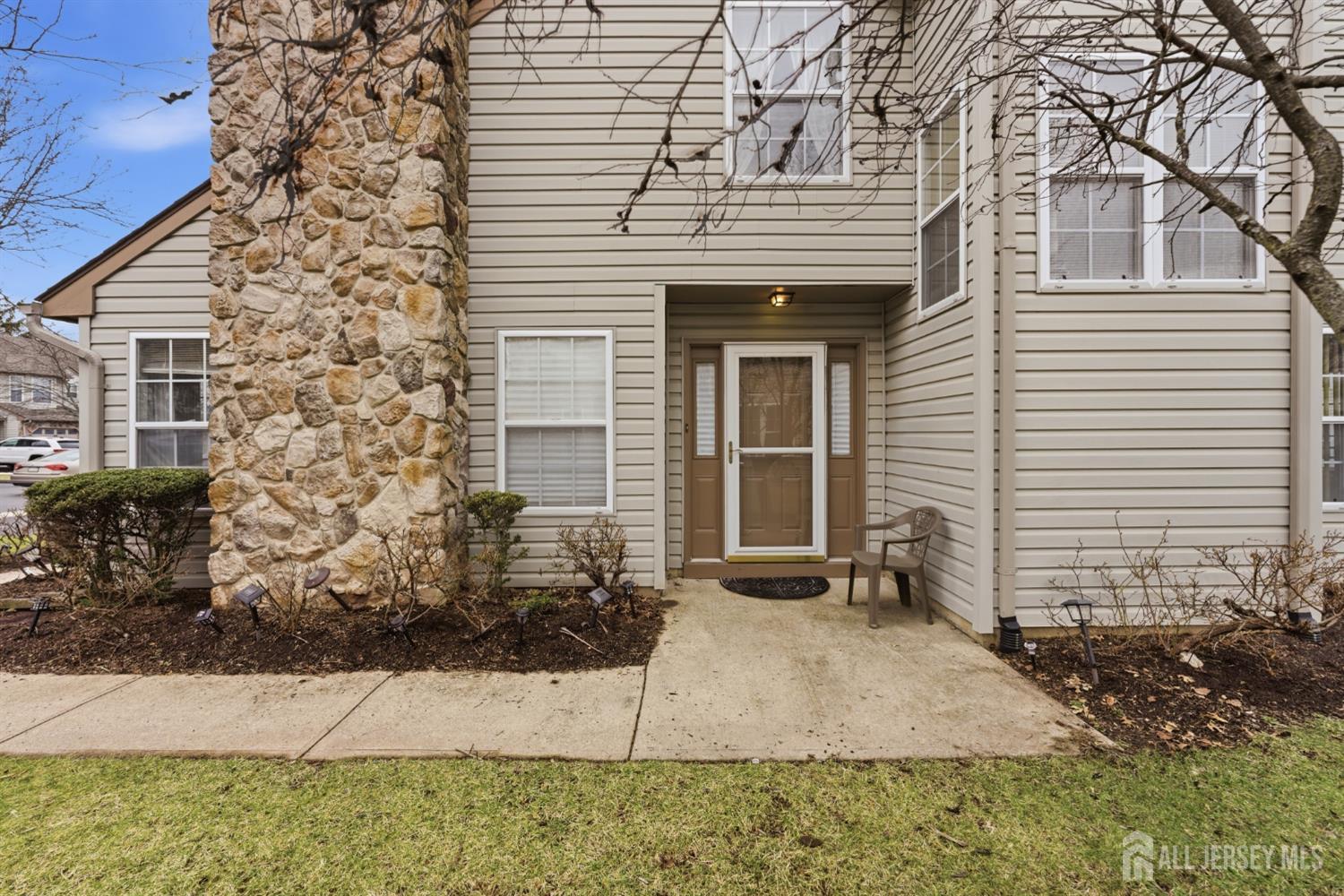 253 Nebula Road Piscataway, NJ 08854 - Photo 5 of 38 Gallery Image 5