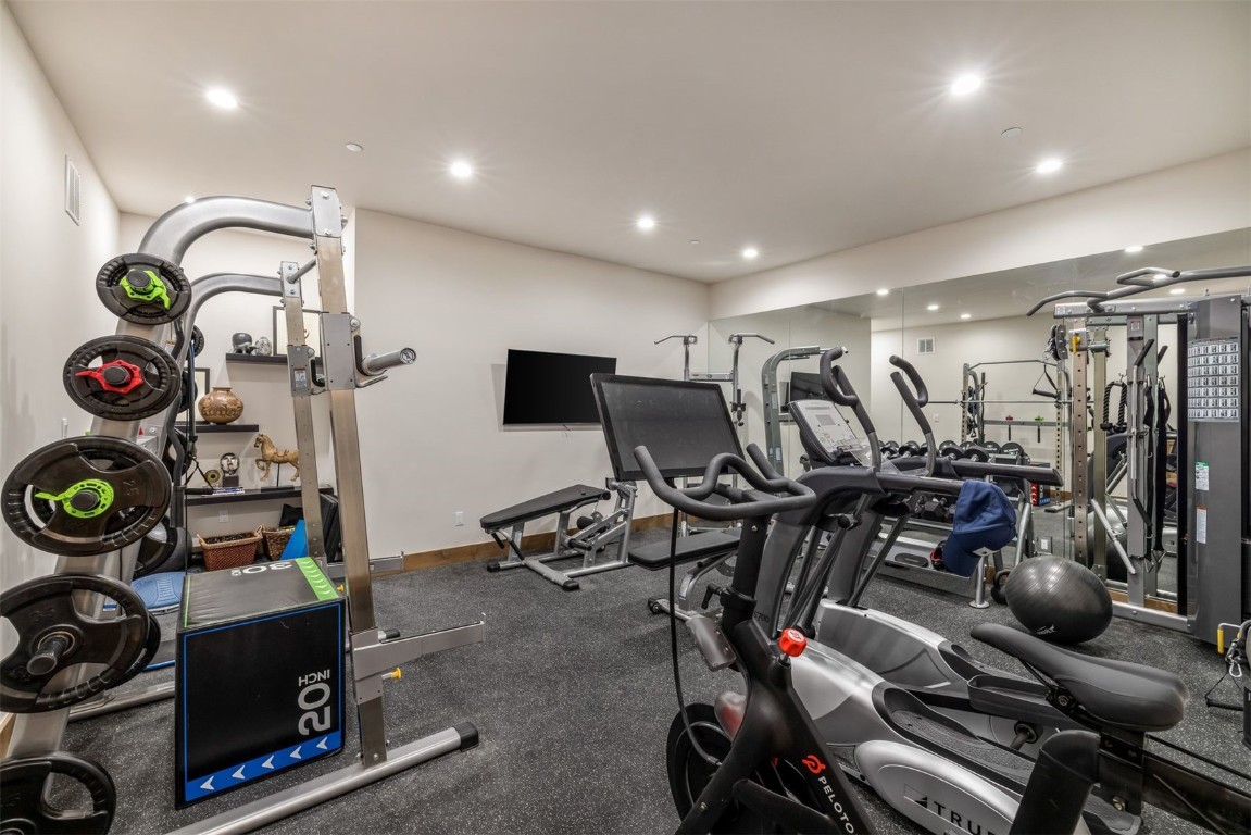 194 Angler Mountain Ranch Road Silverthorne, CO 80498 - Photo 43 of 50 a view of a room with gym equipment