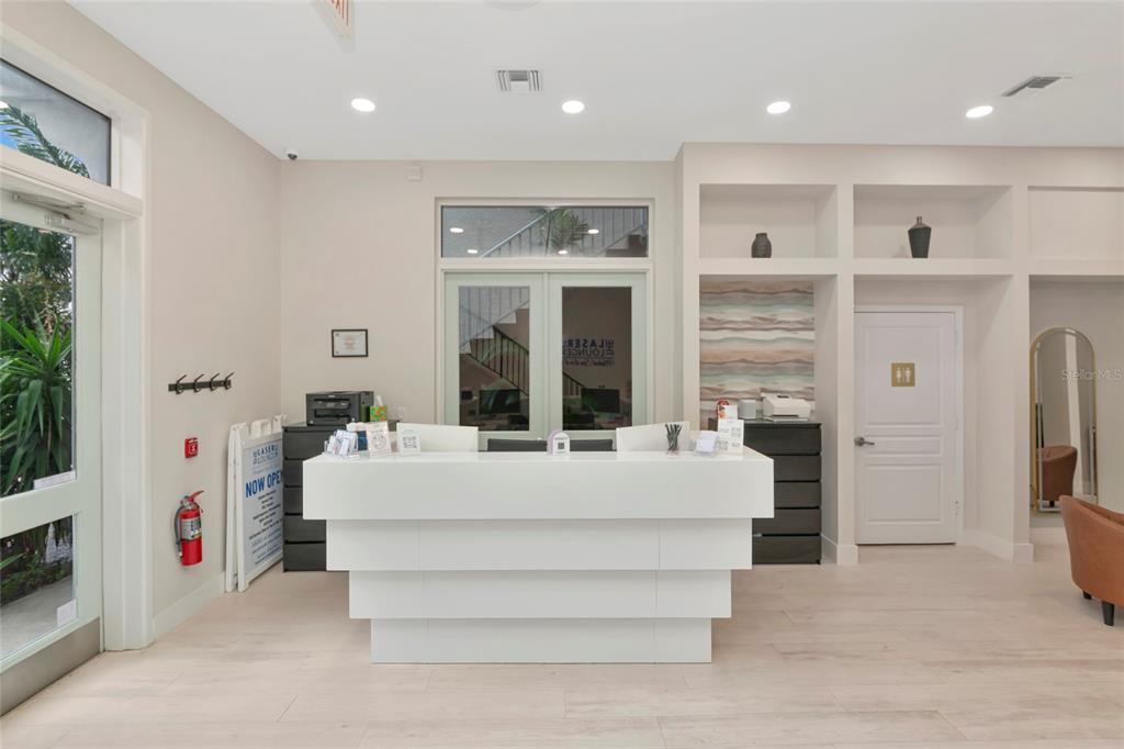 1345 2nd Street Sarasota, FL 34236 - Photo 15 of 98 a large white bed in a white room