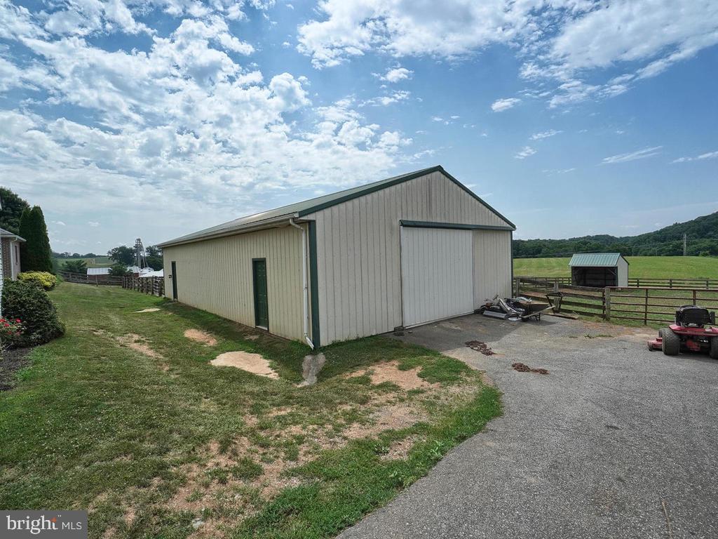 6901 Green Valley Road New Market, MD 21774 - Photo 40 of 45 Garage/Workshop