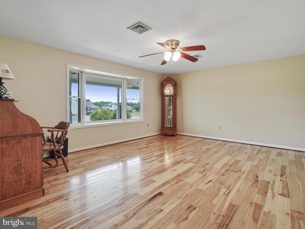 6901 Green Valley Road New Market, MD 21774 - Photo 5 of 45 Dining Room