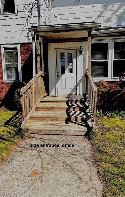 755 Grattan Street Chicopee, MA 01020 - Photo 8 of 39