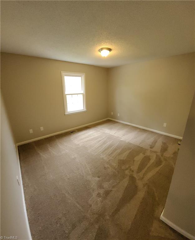 505 Covington Ridge Road Winston-Salem, NC 27107 - Photo 5 of 13 Gallery Image 5