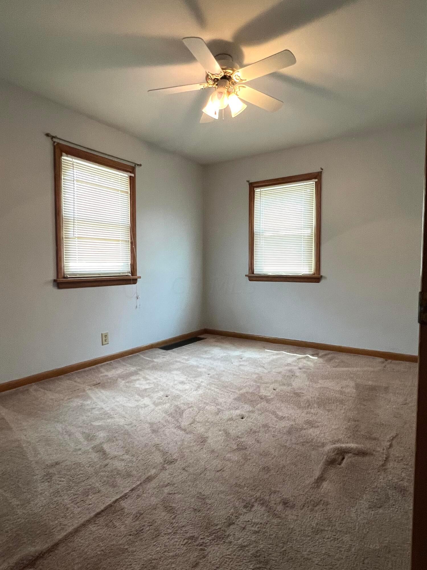 583 Beacon Road Newark, OH 43055 - Photo 9 of 14 713F4650-3AD6-4A17-AA29-D48572A1C350