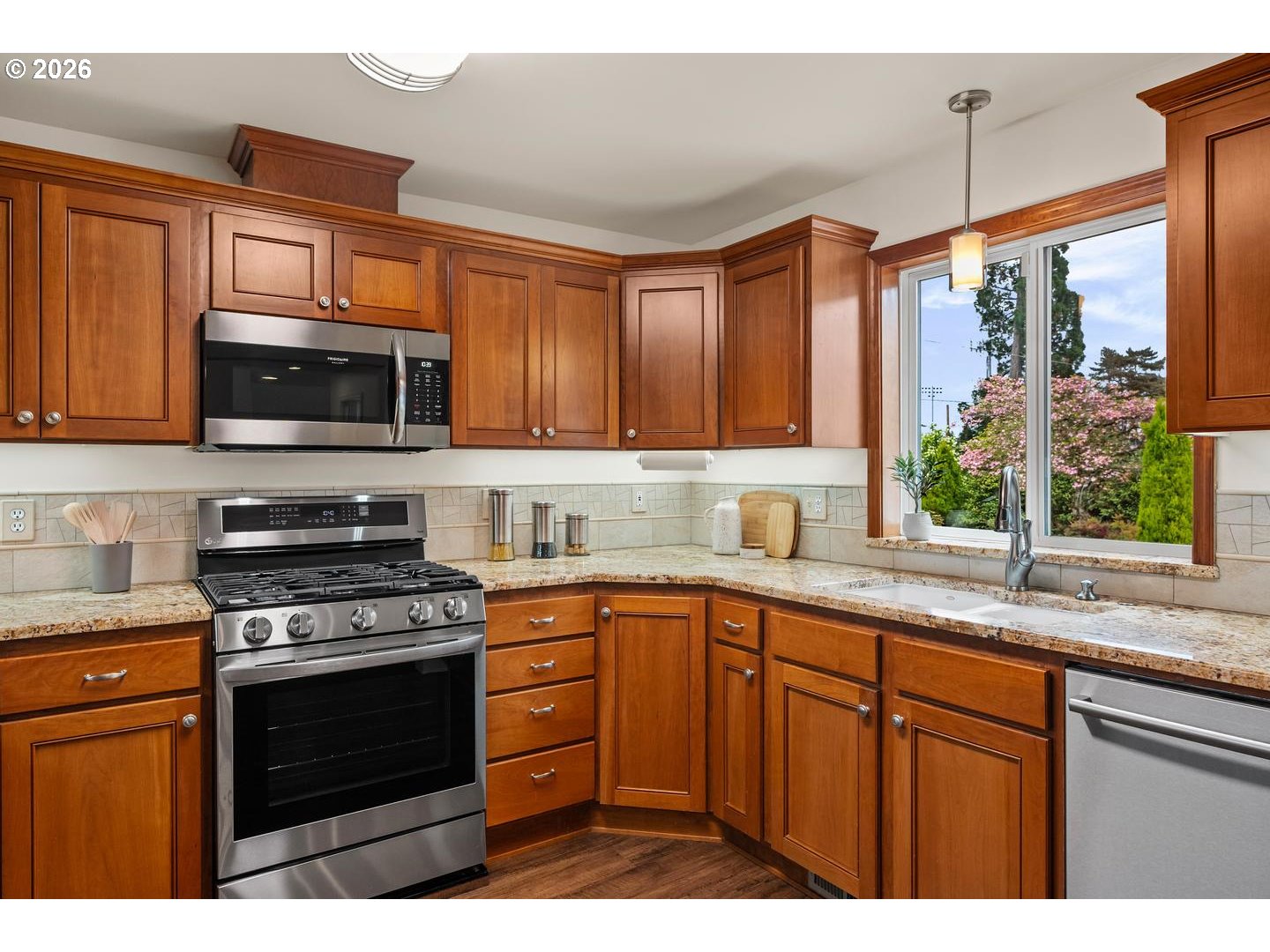 18980 Southwest Madeline Street Beaverton, OR 97078 - Photo 13 of 28