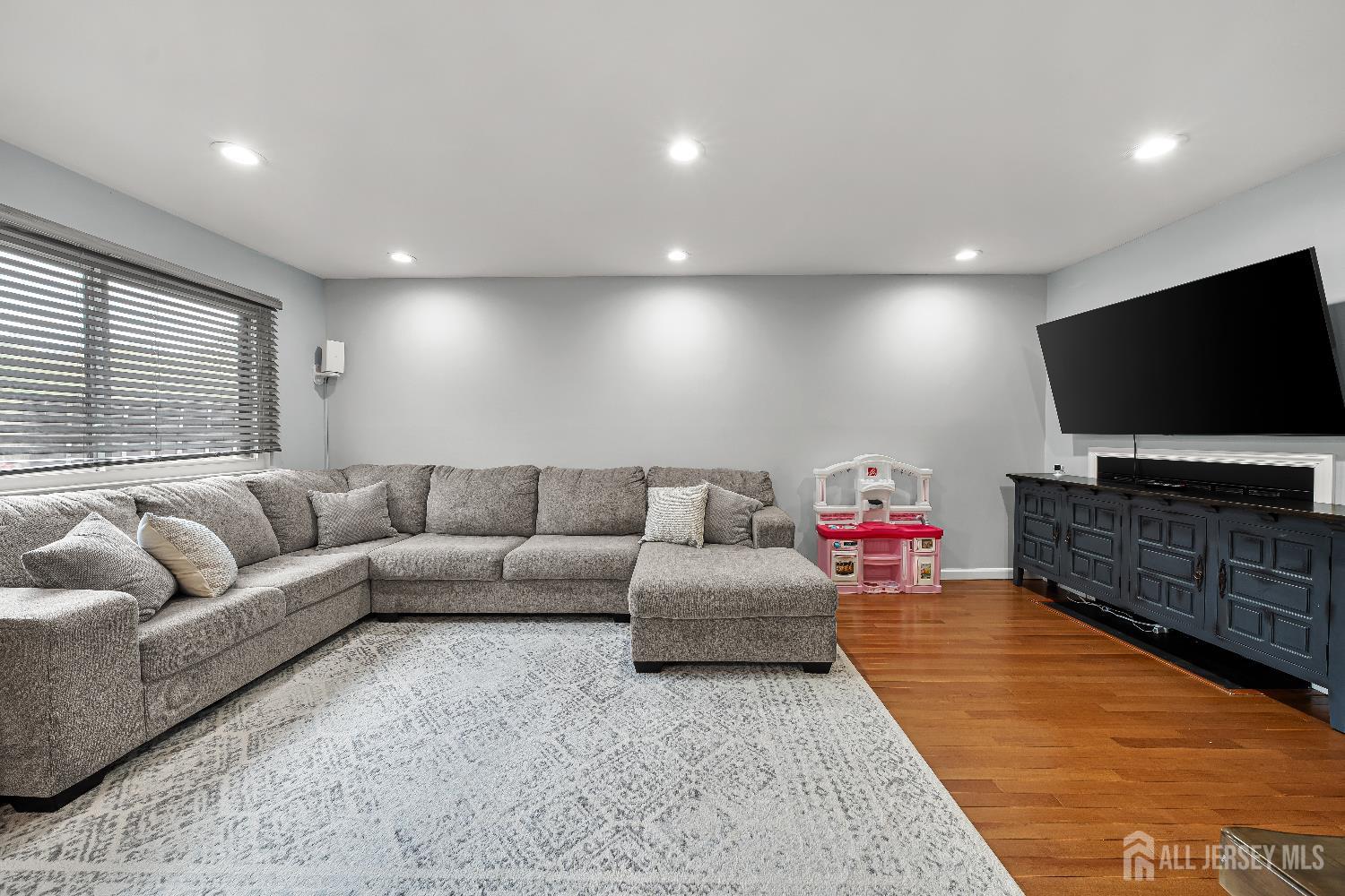 20 Arrowsmith Court Old Bridge, NJ 07747 - Photo 21 of 46