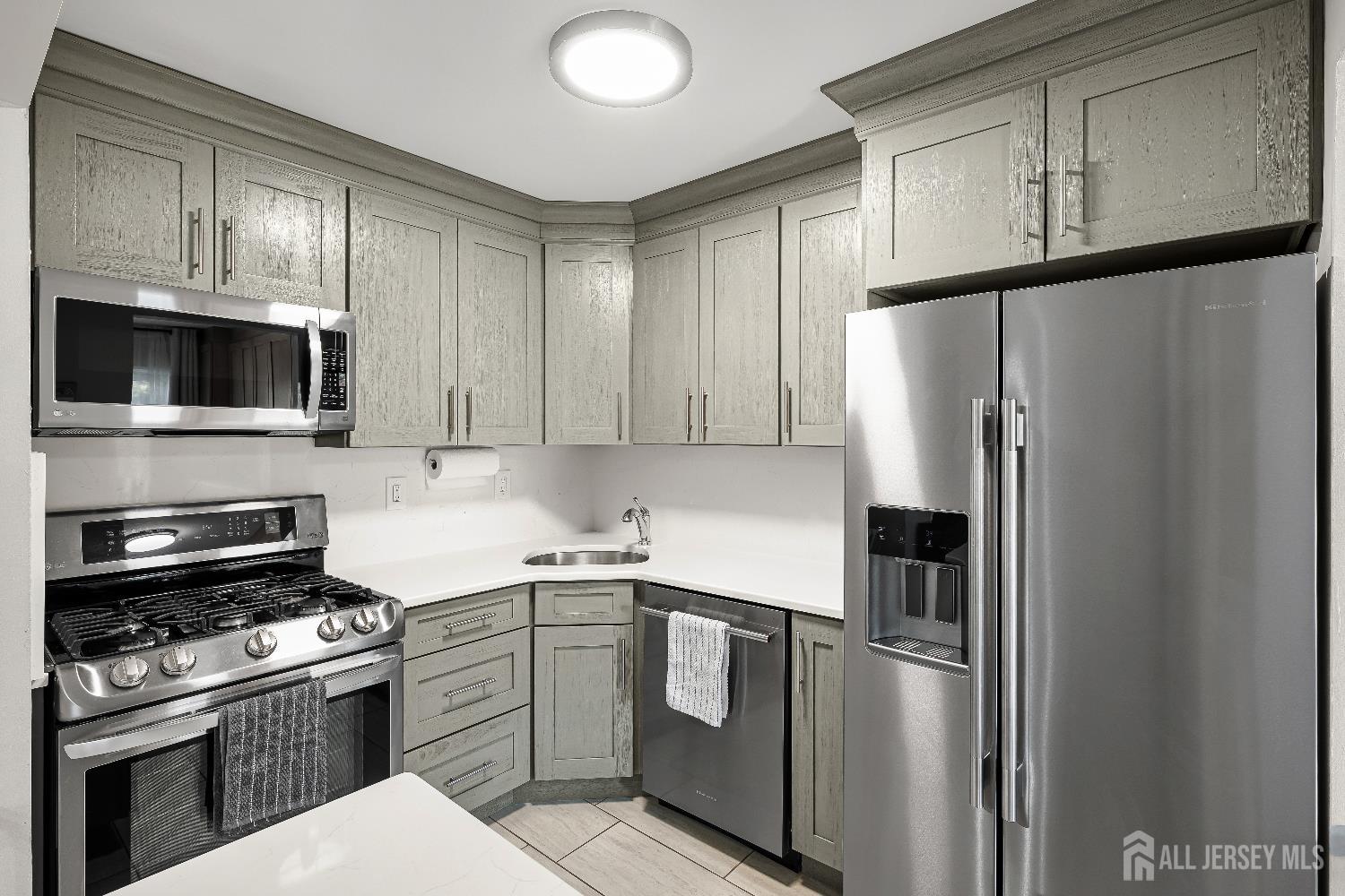 20 Arrowsmith Court Old Bridge, NJ 07747 - Photo 24 of 46