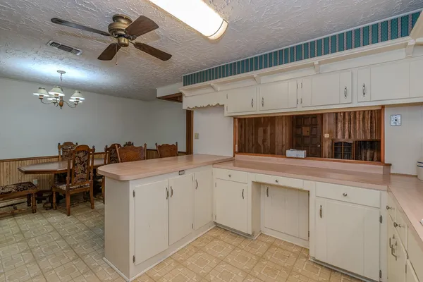 $229,900 | 1450 Bassett Street, Orange, TX 77632