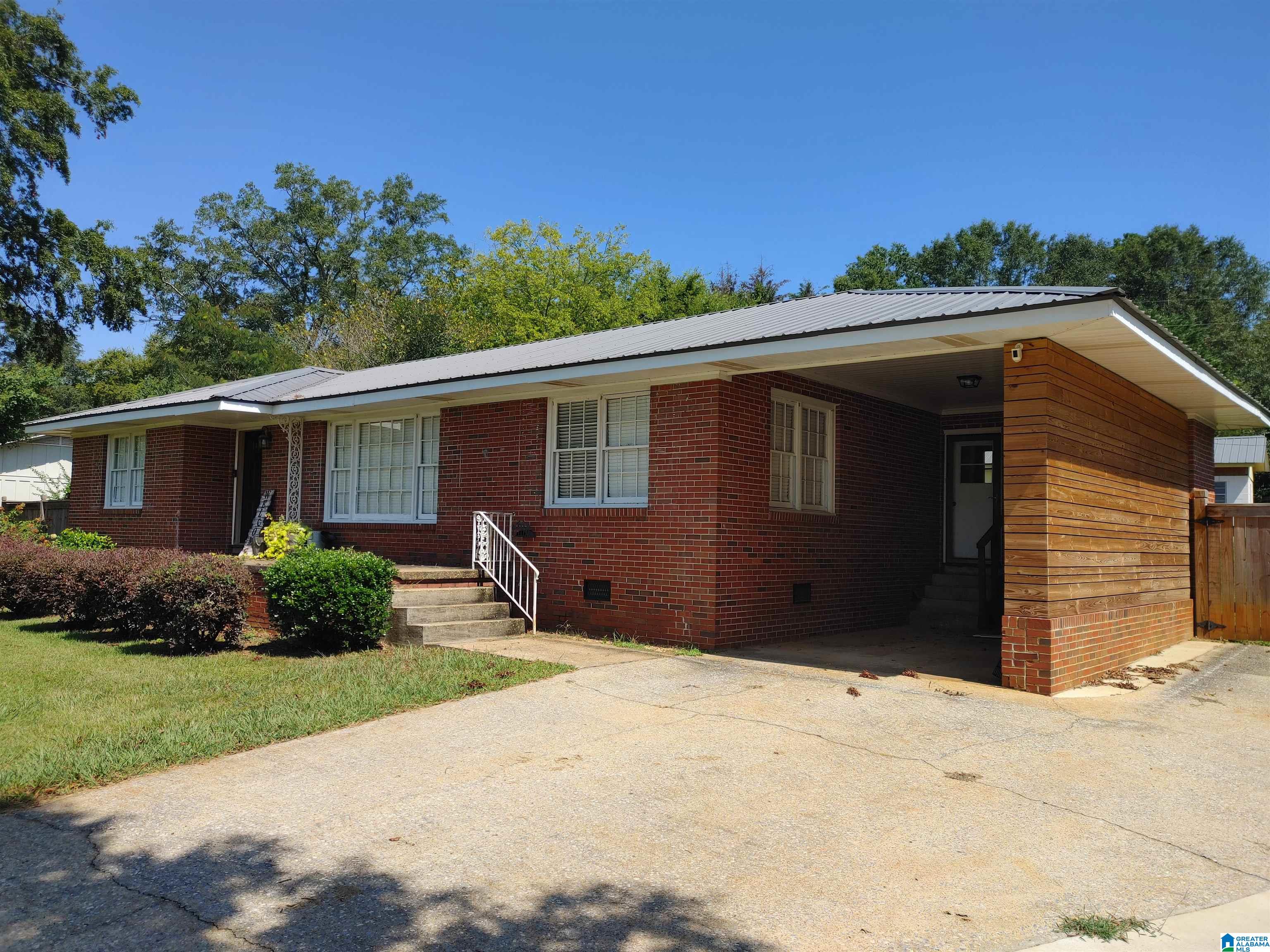 706 Country Club Road Sylacauga, AL 35150 - Photo 2 of 16 Gallery Image 2