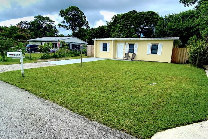 5198 Madison Road Delray Beach, FL 33484 - Photo 2 of 14 2