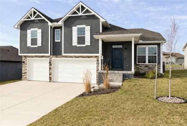 $485,000 | 4003 Northwest 95th Terrace, Kansas City, MO 64154