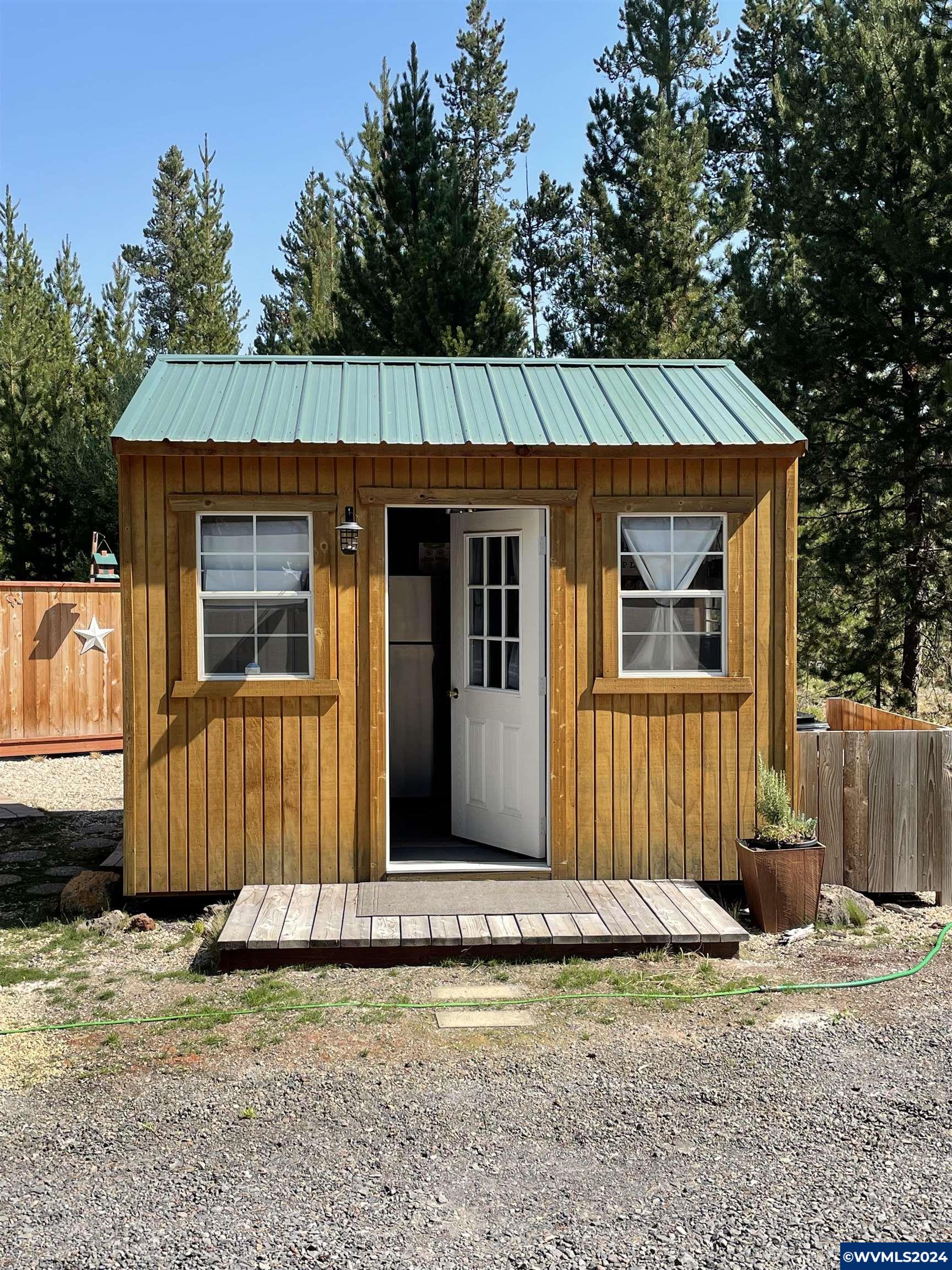 17086 Glendale Road Bend, OR 97707 - Photo 23 of 32