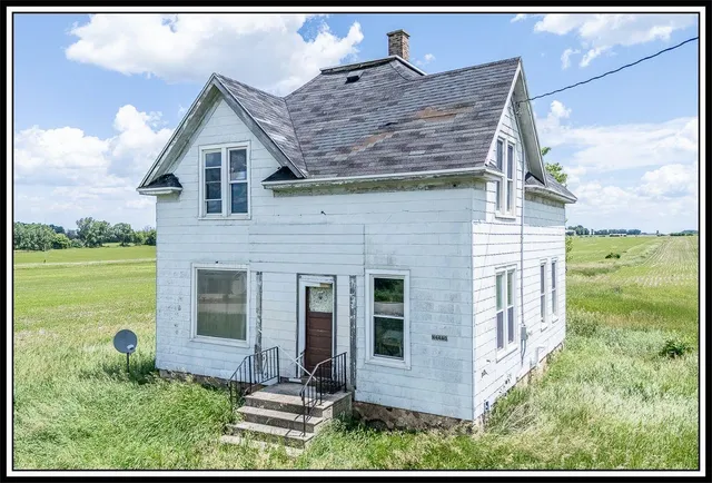 $1,150,000 | N4440 Mayflower Road, Black Creek, WI 54106