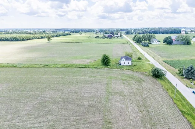 $1,150,000 | N4440 Mayflower Road, Black Creek, WI 54106