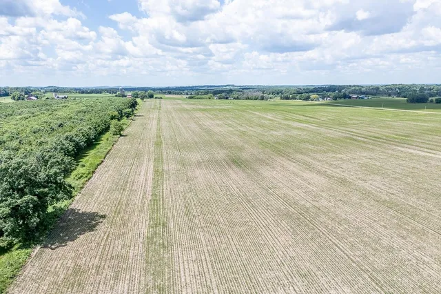 $1,150,000 | N4440 Mayflower Road, Black Creek, WI 54106