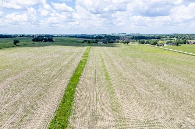 $1,150,000 | N4440 Mayflower Road, Black Creek, WI 54106