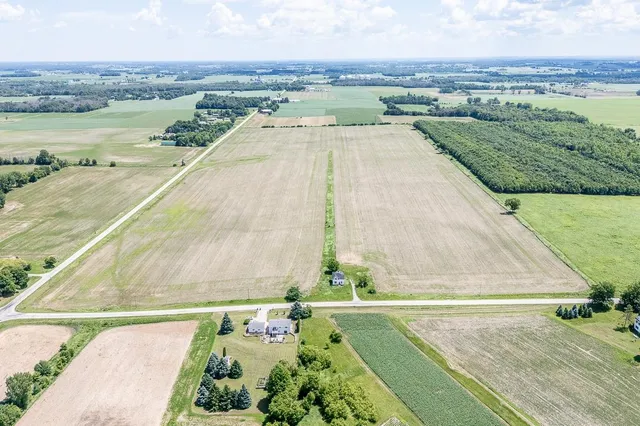 $1,150,000 | N4440 Mayflower Road, Black Creek, WI 54106