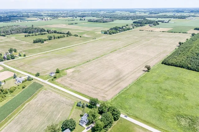 $1,150,000 | N4440 Mayflower Road, Black Creek, WI 54106