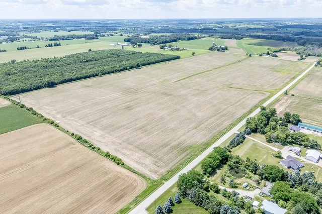 $1,150,000 | N4440 Mayflower Road, Black Creek, WI 54106