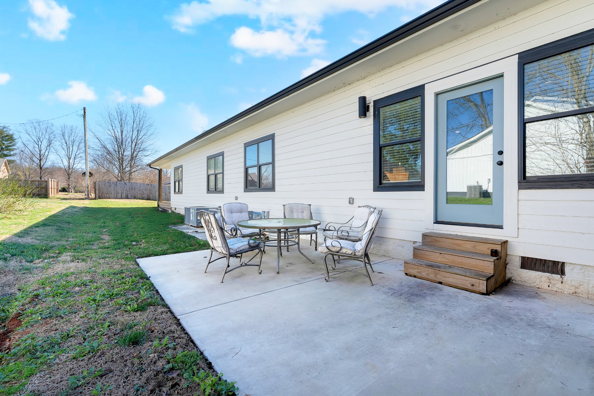 65 Duncan Lane Winchester, TN 37398 - Photo 53 of 55 a view of a house with patio and a yard