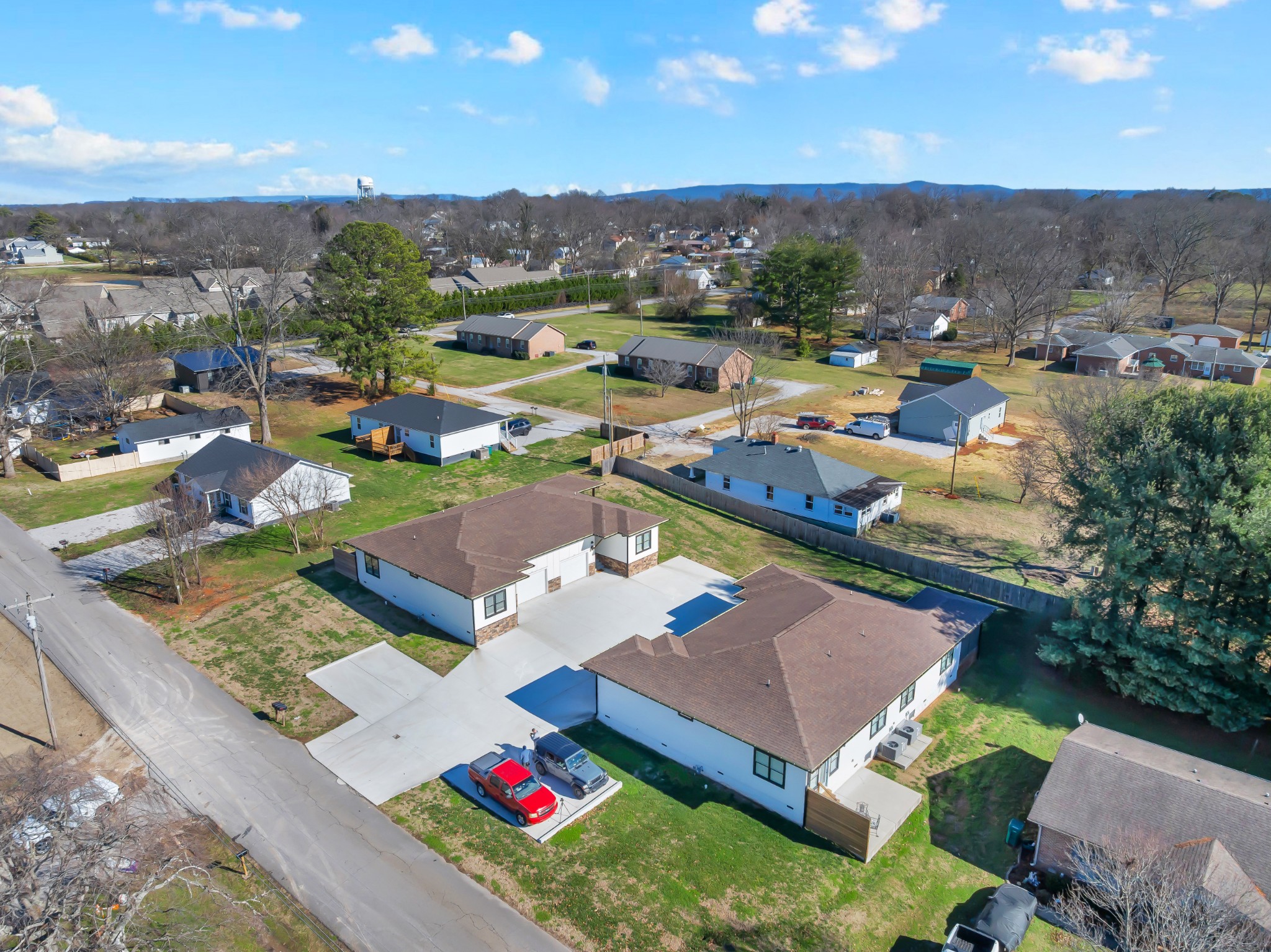 65 Duncan Lane Winchester, TN 37398 - Photo 6 of 55 an aerial view of a house with a garden