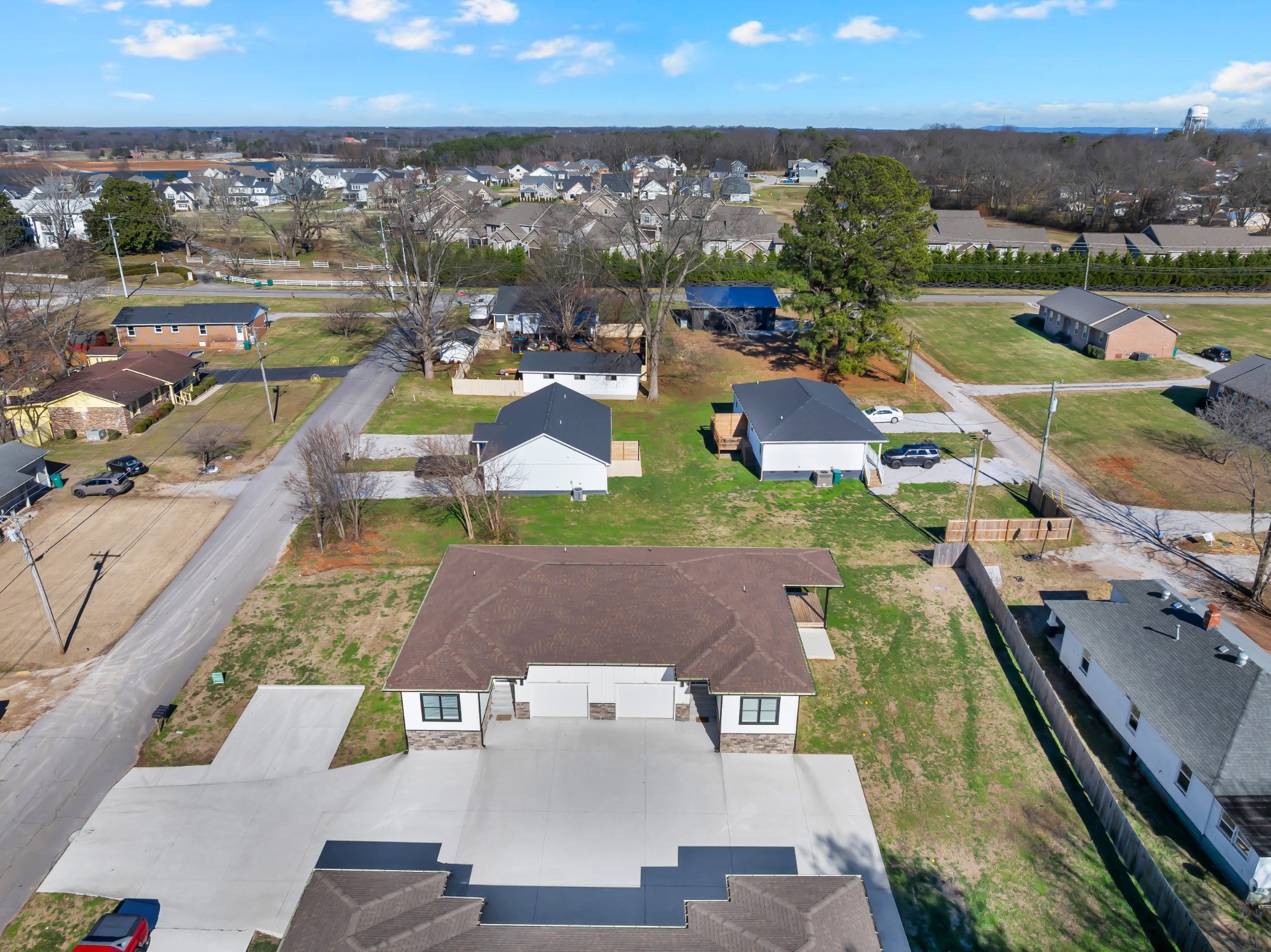 65 Duncan Lane Winchester, TN 37398 - Photo 9 of 55 an aerial view of a house with a garden
