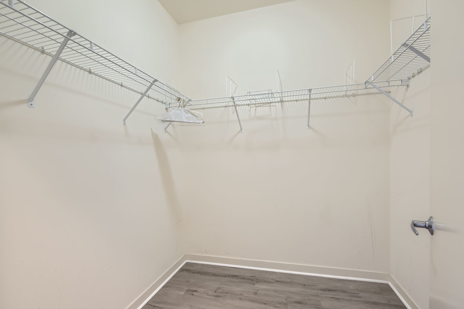 1155 West Roosevelt Road, Unit 406 Chicago, IL 60608 - Photo 11 of 16