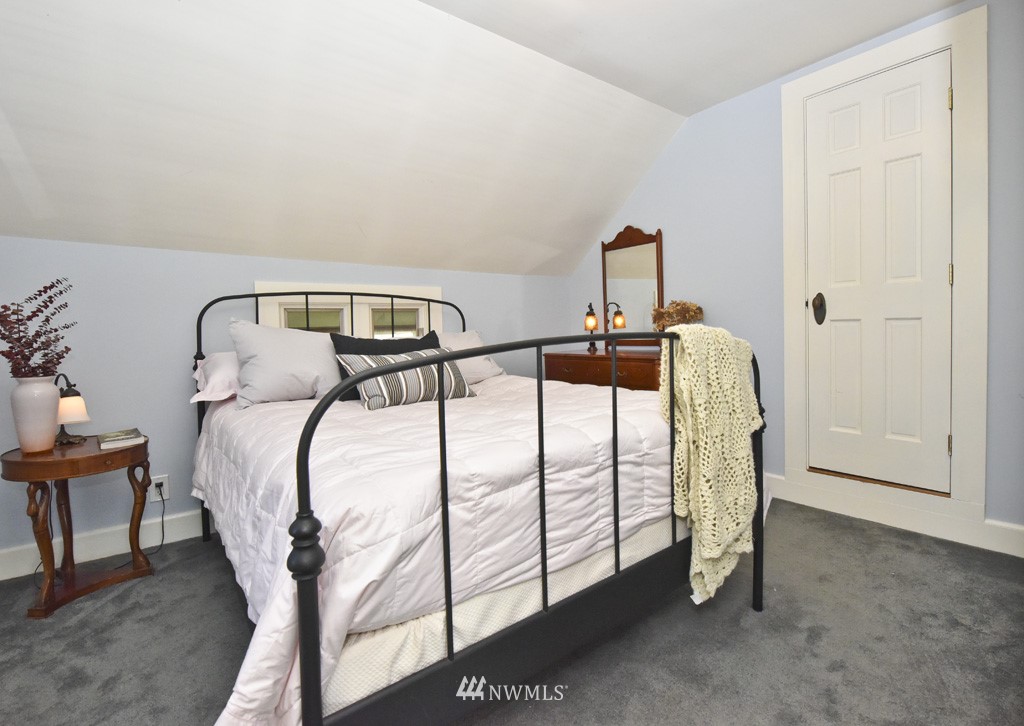910 North 46th Street Seattle, WA 98103 - Photo 15 of 25