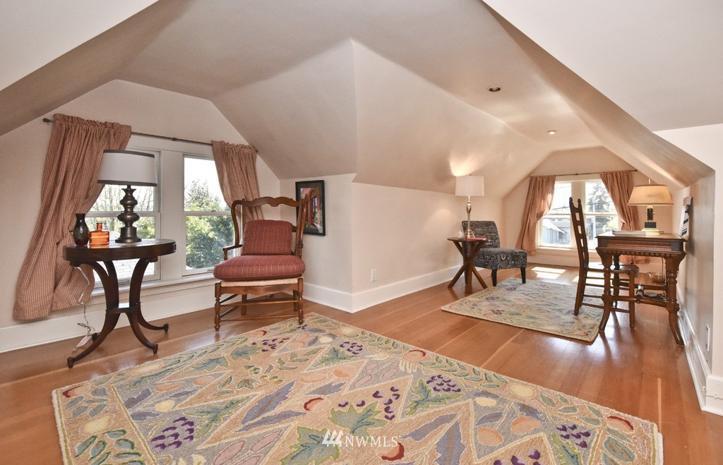 910 North 46th Street Seattle, WA 98103 - Photo 16 of 25