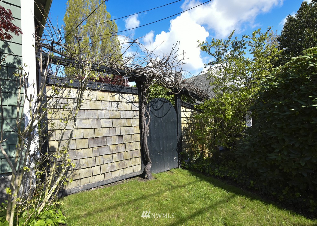 910 North 46th Street Seattle, WA 98103 - Photo 21 of 25
