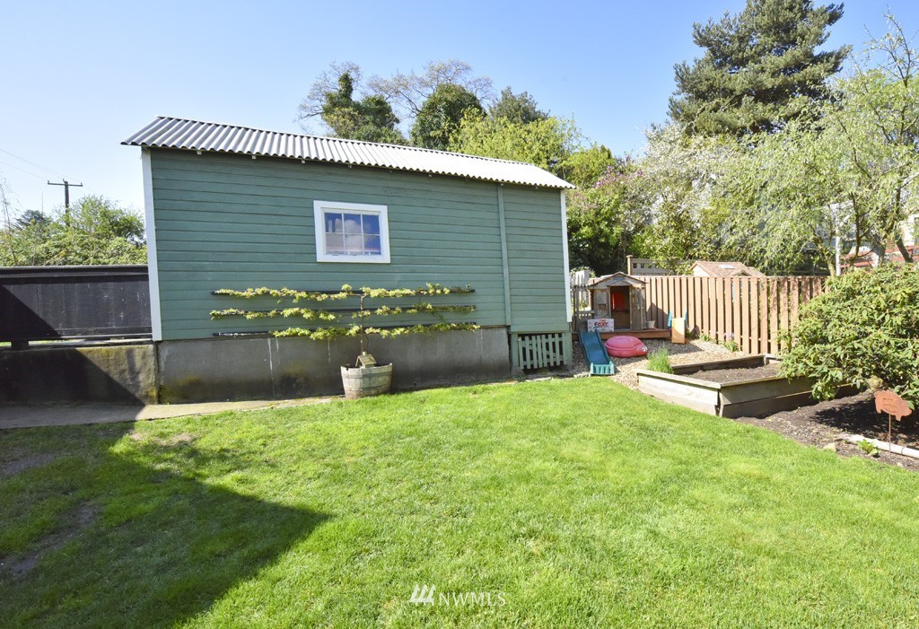 910 North 46th Street Seattle, WA 98103 - Photo 23 of 25