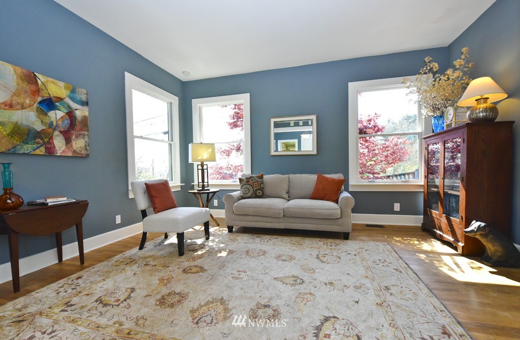 910 North 46th Street Seattle, WA 98103 - Photo 4 of 25
