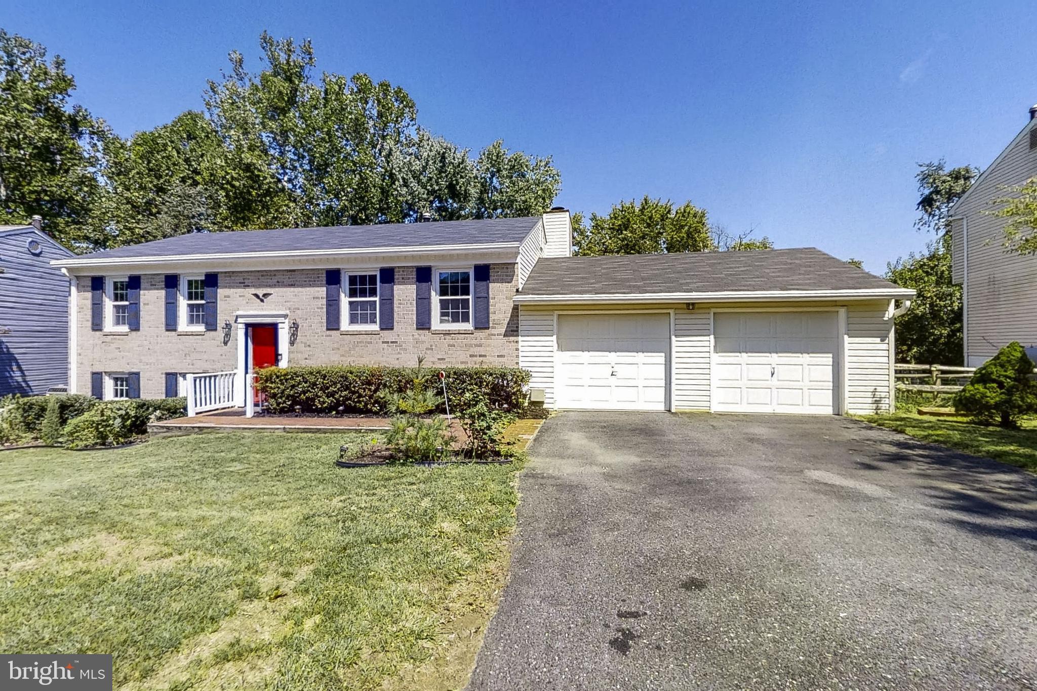 15029 Joshua Tree Road North Potomac, MD 20878 - Photo 3 of 42 Gallery Image 3