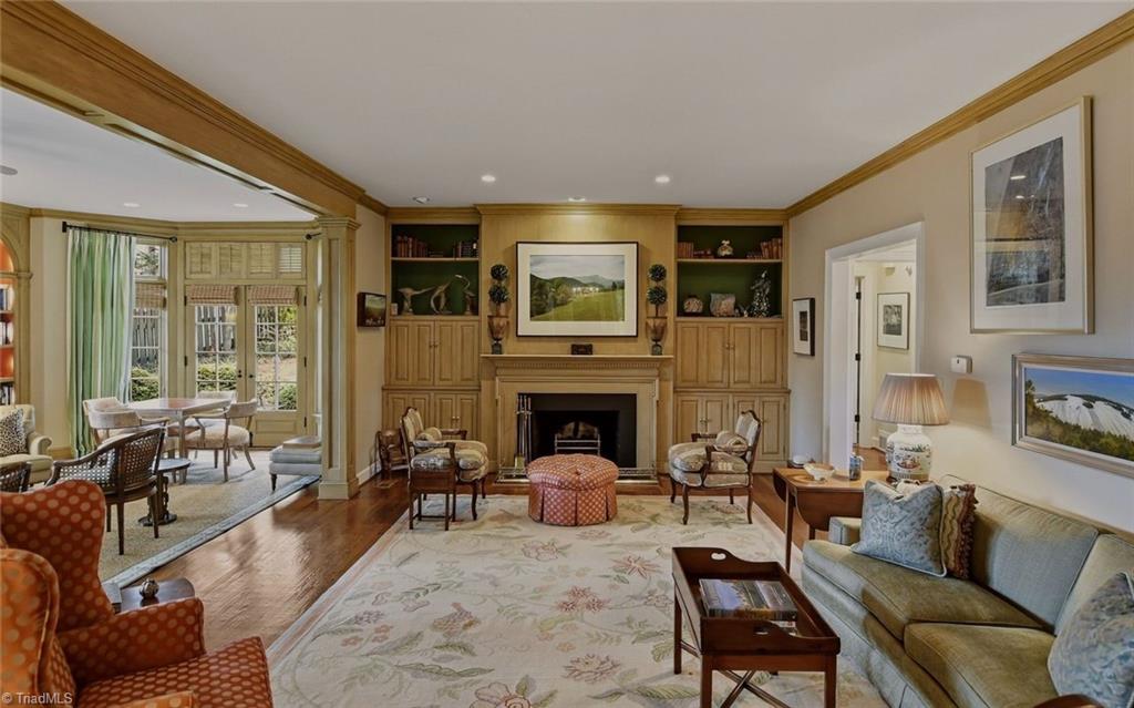 2004 Reynolda Road Winston-Salem, NC 27106 - Photo 6 of 35 Gallery Image 6